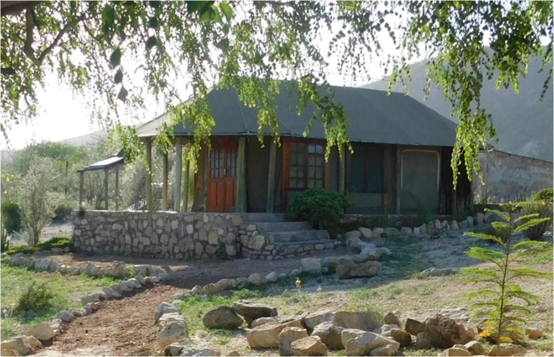 Kapika Waterfall Lodge Epupa Екстериор снимка