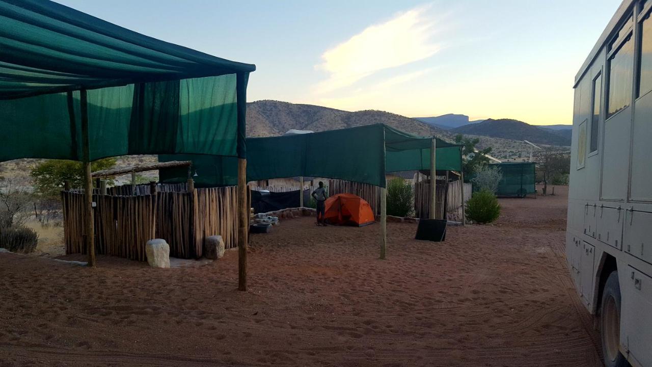 Kapika Waterfall Lodge Epupa Екстериор снимка