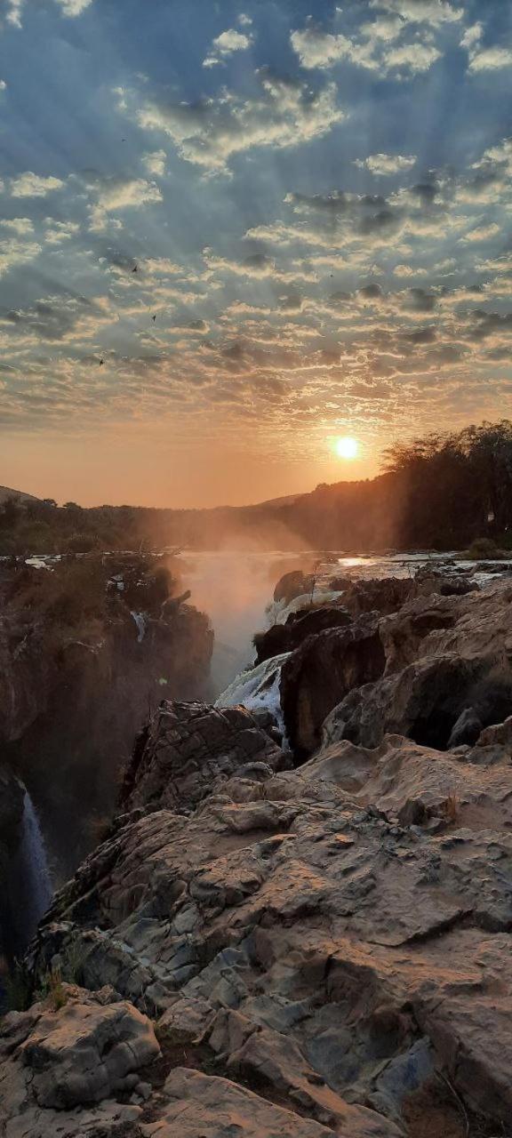 Kapika Waterfall Lodge Epupa Екстериор снимка