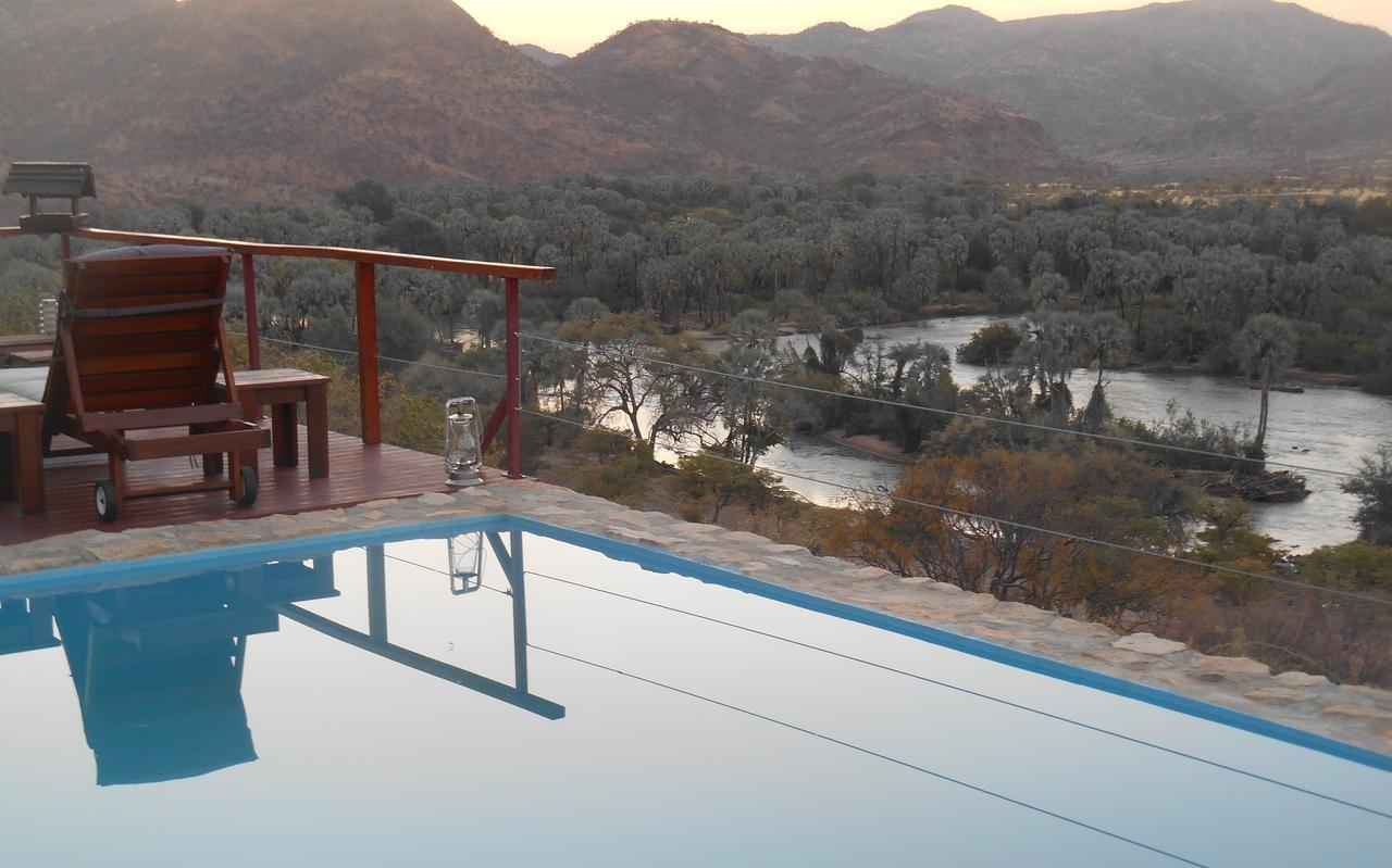 Kapika Waterfall Lodge Epupa Екстериор снимка