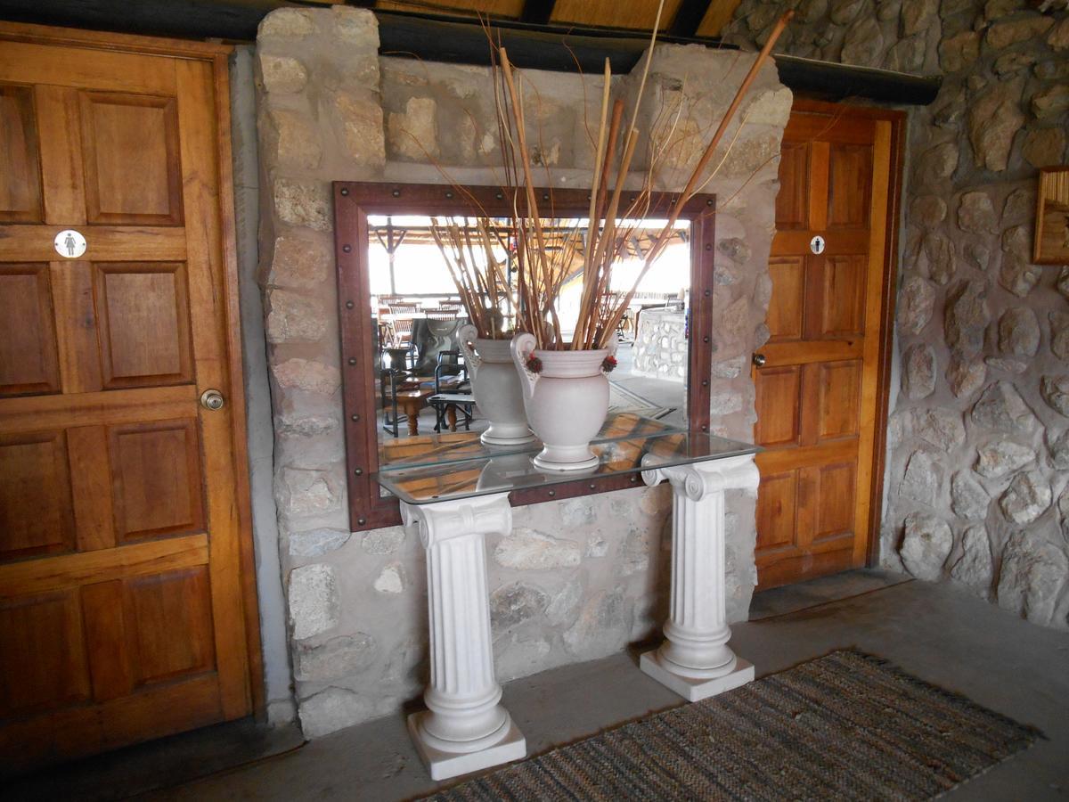 Kapika Waterfall Lodge Epupa Екстериор снимка